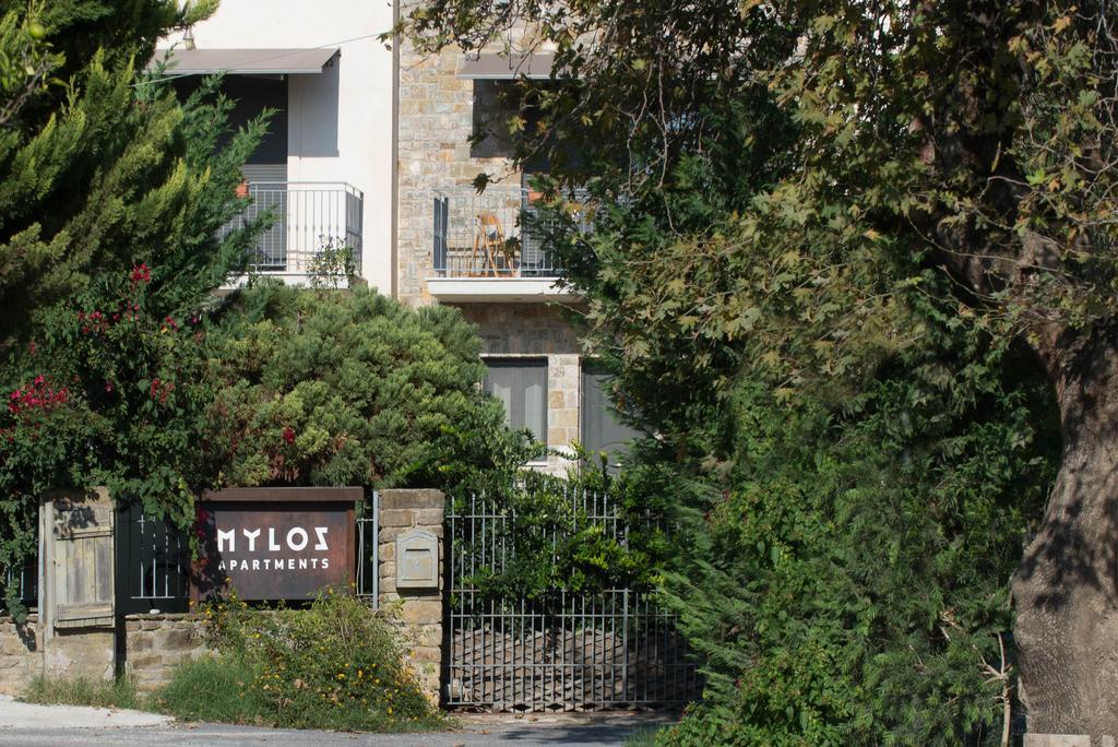 Mylos Apartments Gialova Esterno foto